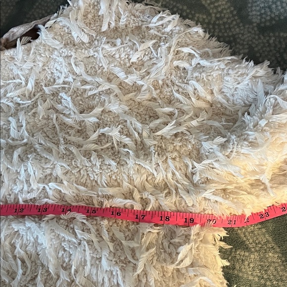 Women's White Fuzzy Jacket With Tie On Back - Picture 7 of 8